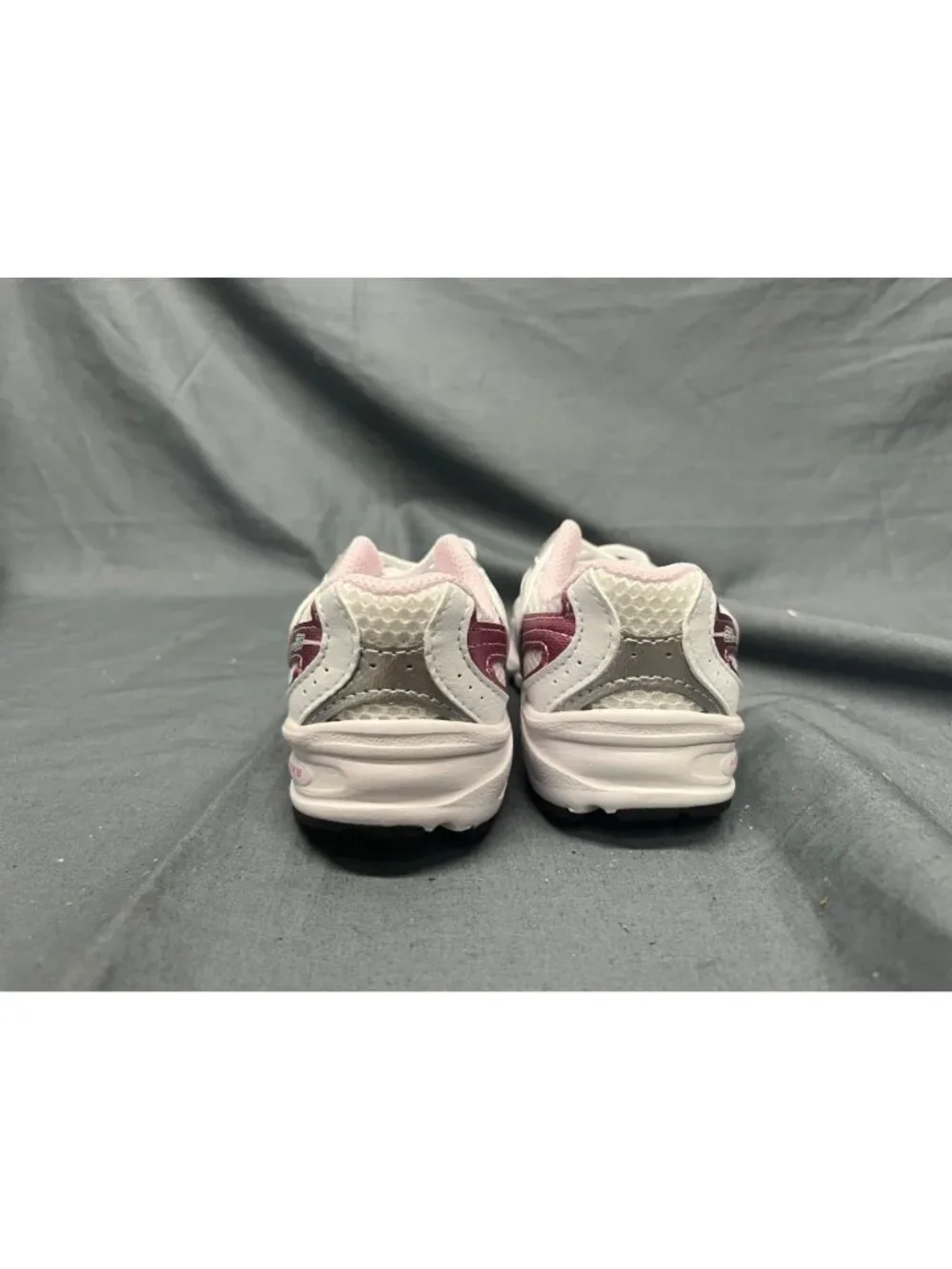 New Balance Toddlers 530 Sneakers Lace Up IZ530RK White Pink Size 8 NEW IN BOX!